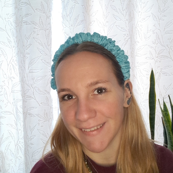 Blue Ruffled Headband - Picture 3 of 4